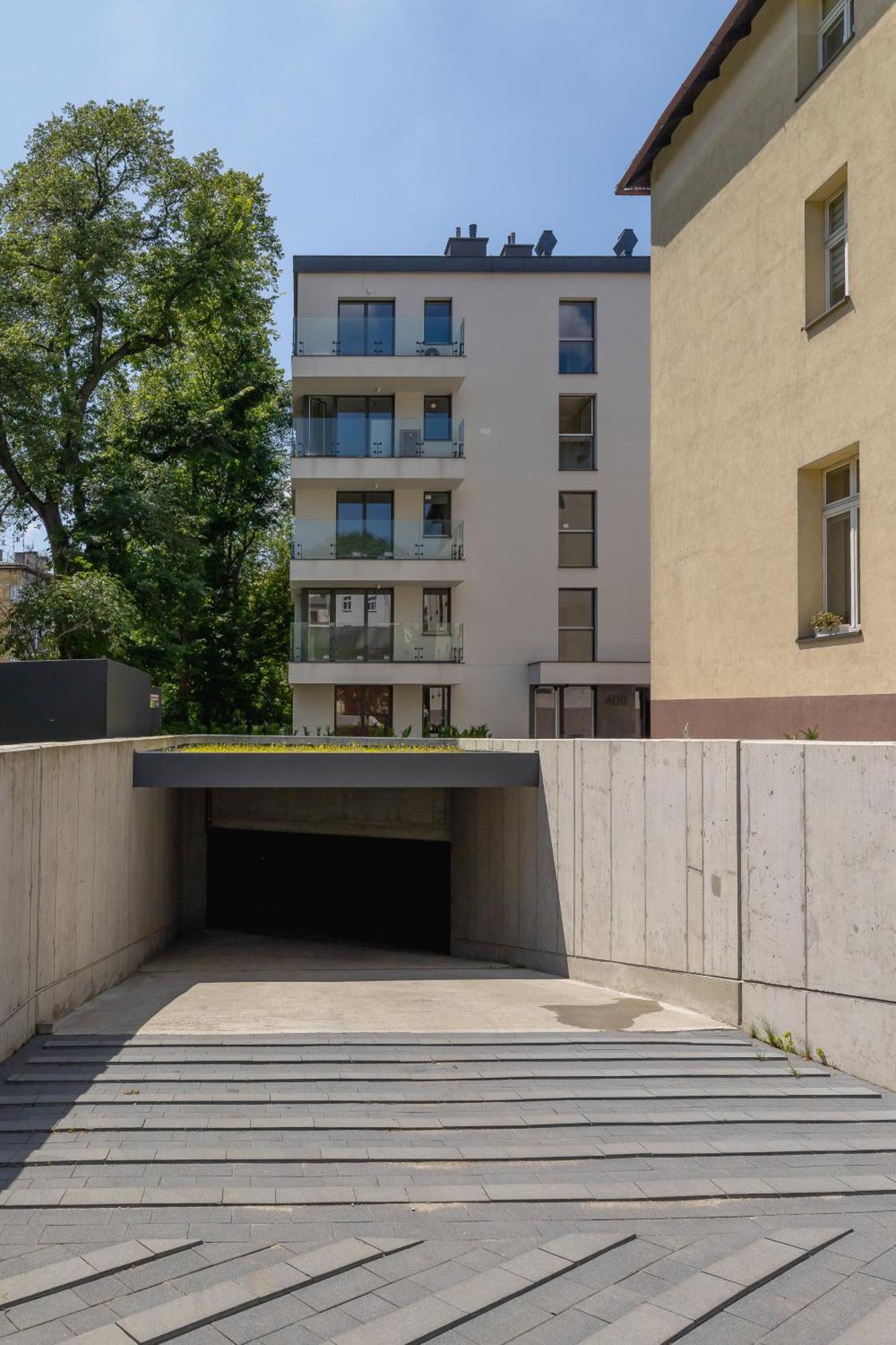 Apartment Klimatyzowane W Centrum Krakowa Z Parkingiem I Biurkiem By Renters Prestige Krakow